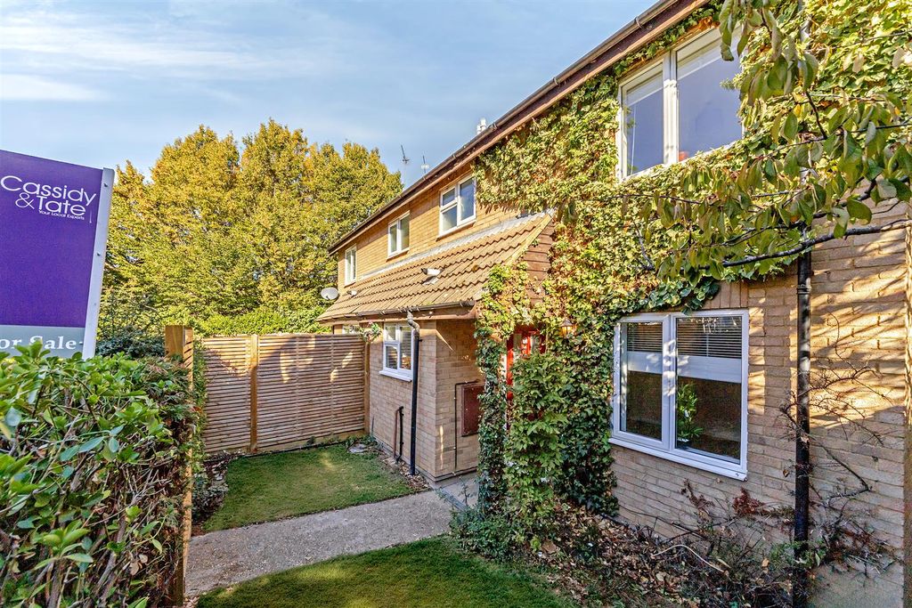 Property photo 1 of 17 18Tilsworthwalk-1.Jpg