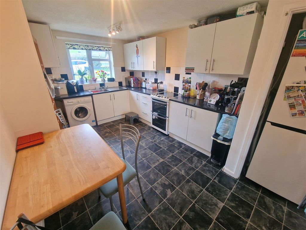 Property photo 2 of 12 Kitchen Diner.Jpg