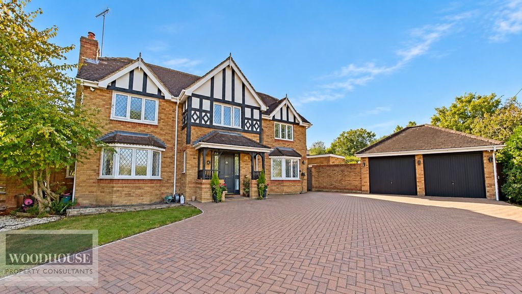 Property photo 1 of 43