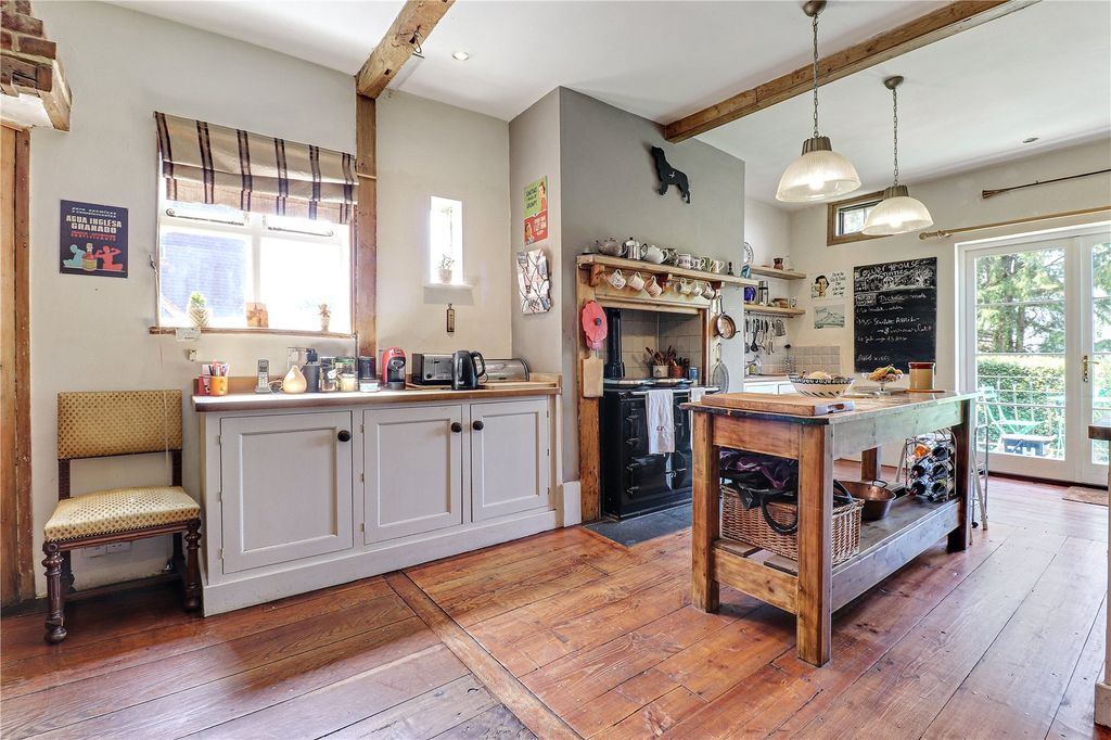Property photo 2 of 16 Kitchen