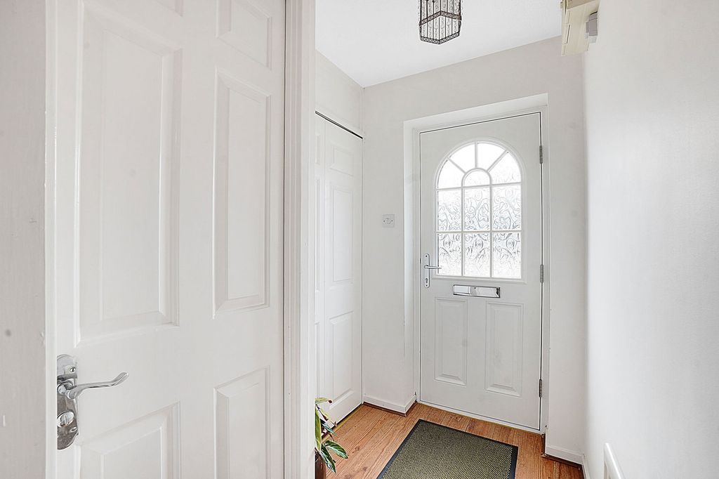 Property photo 3 of 35