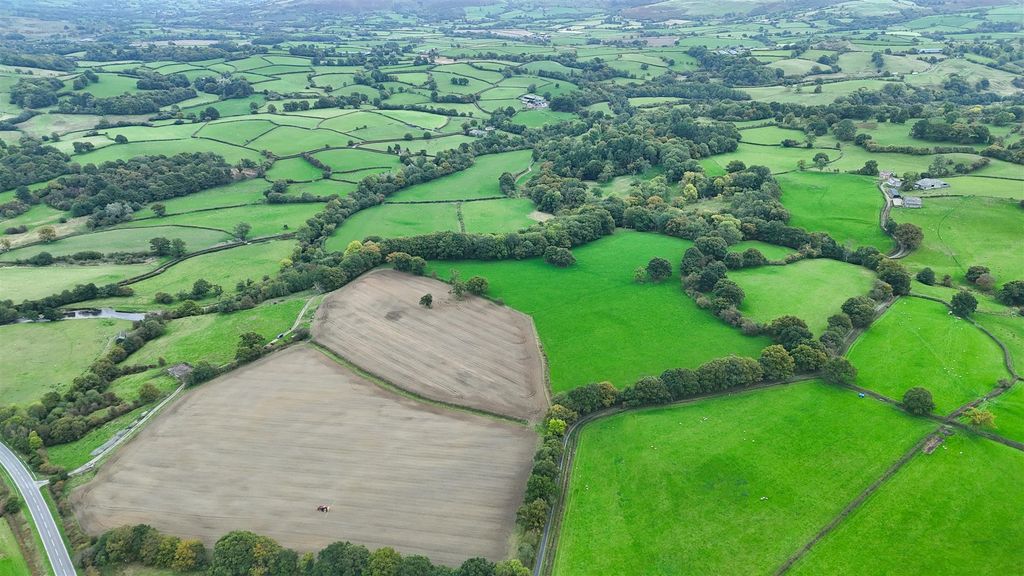 Property photo 1 of 14 Dji_20250930175540_0542_D.Jpg