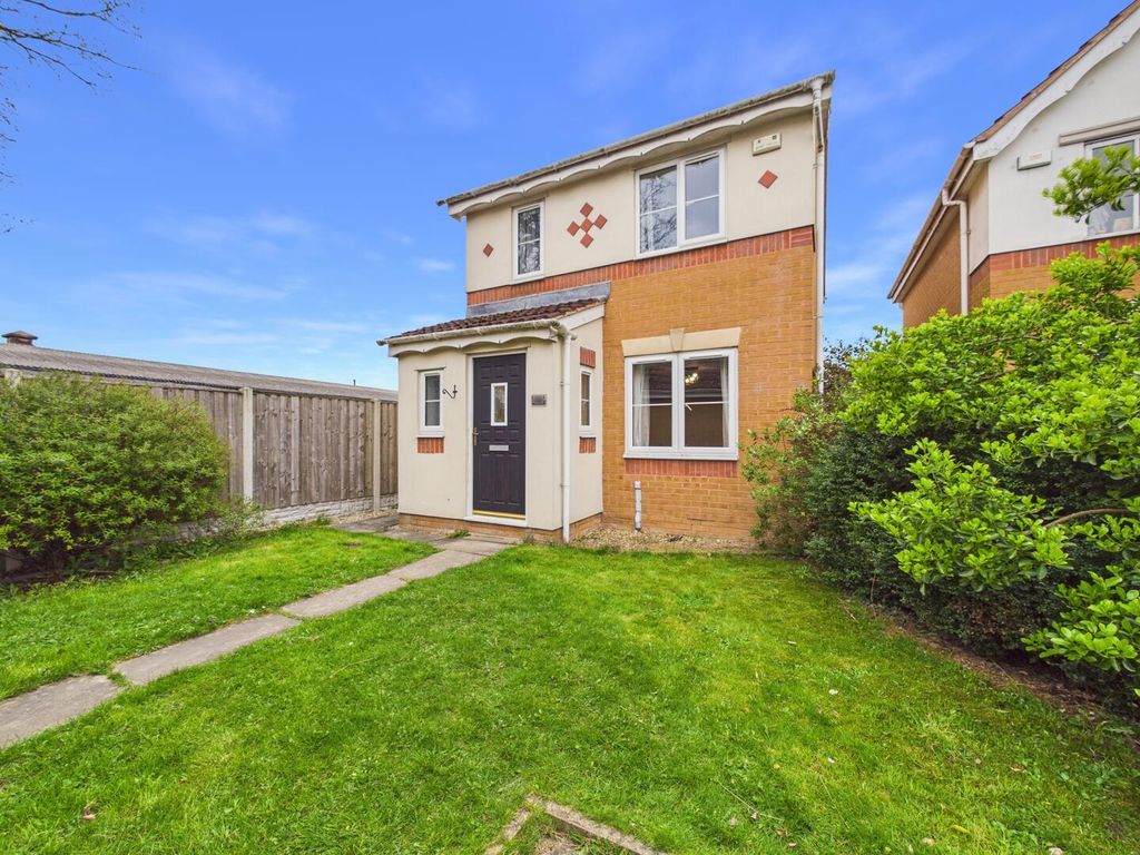 Property photo 1 of 12 Front (Exterior)