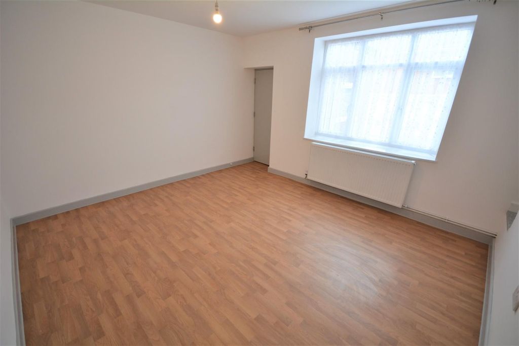 Property photo 3 of 8 Dining Room