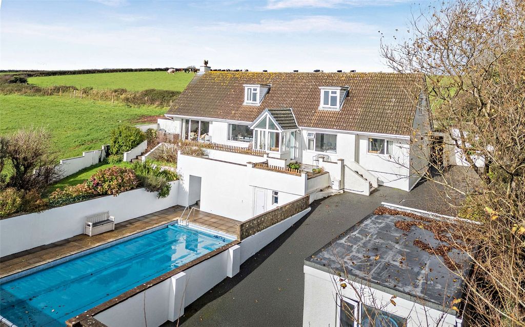 Property photo 3 of 40 Aerial