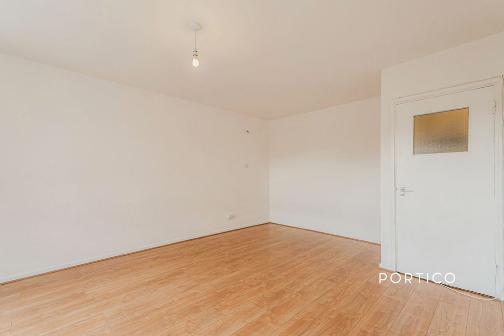 Property photo 1 of 8 Pbox-Img.Jpg