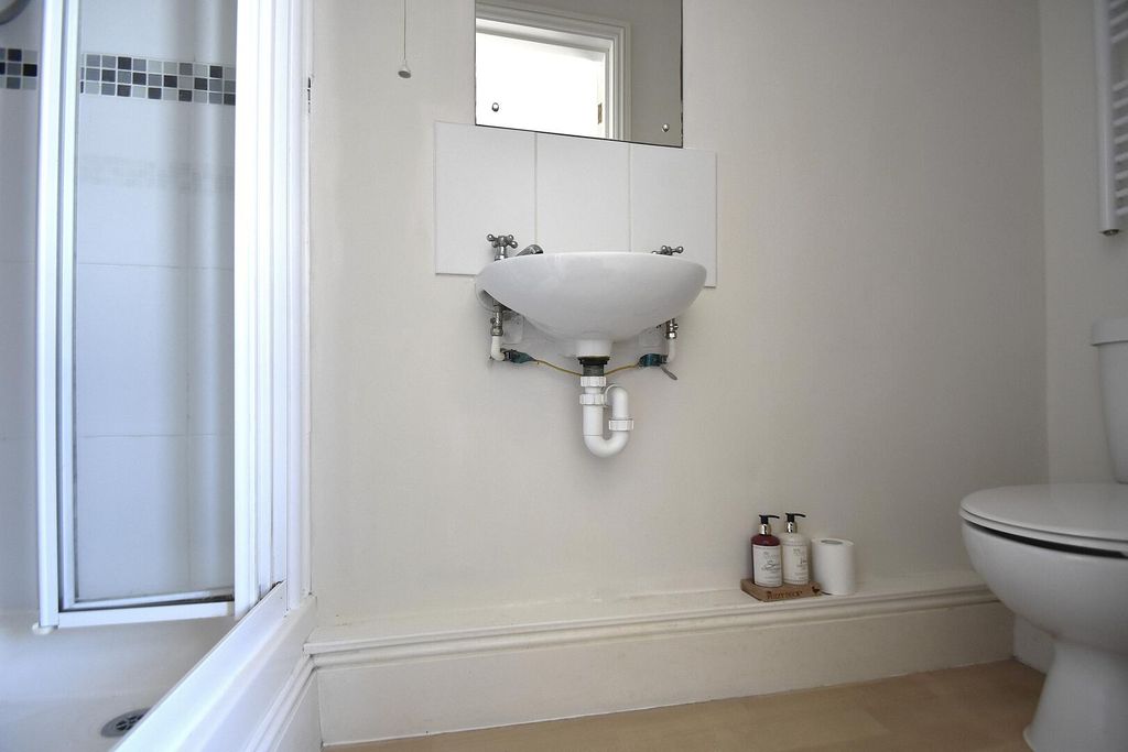 Additional image 12 of 3 bed property to rentAvenue Road, Shanklin PO37