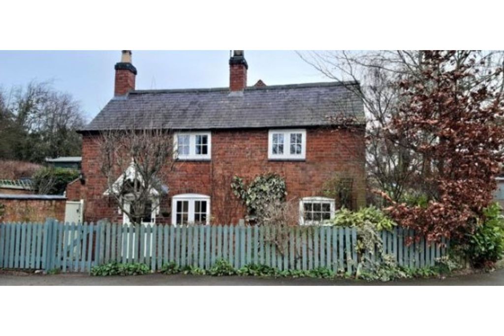 Property photo 1 of 17