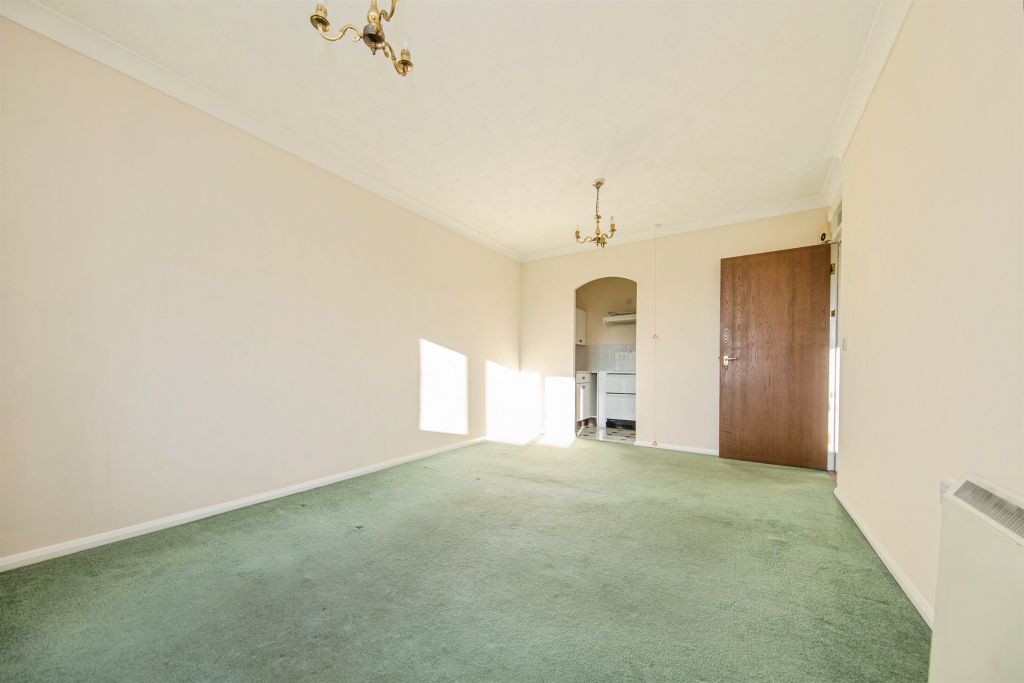 Property photo 3 of 14