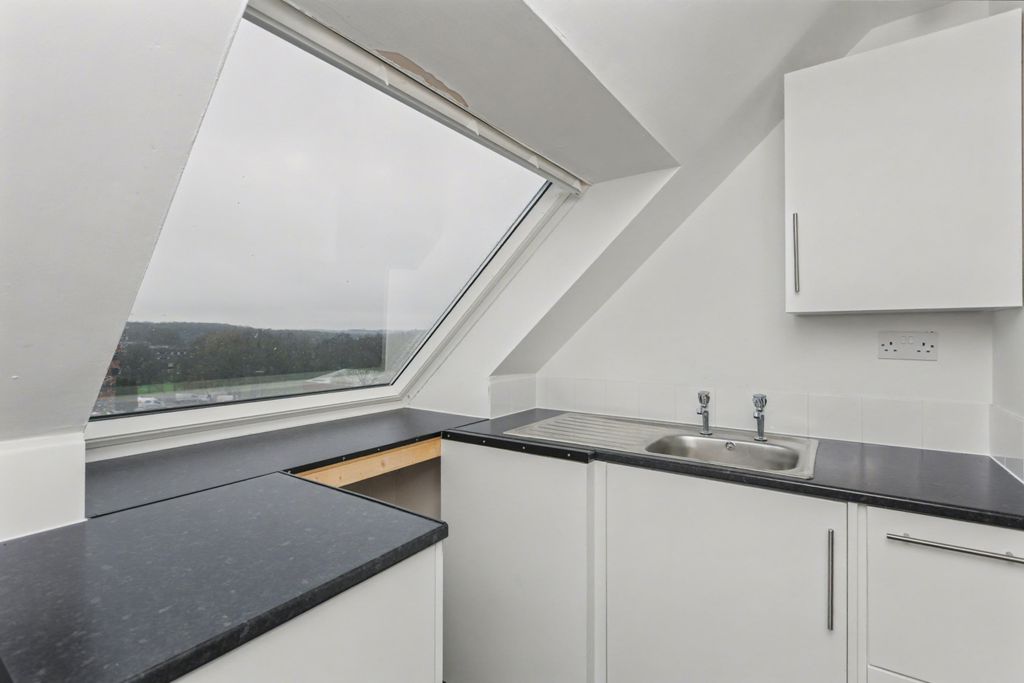 Property photo 3 of 15 Flat 71, Quartercroft, Pyramid Close, Weston Favell, Northampton, Northamptonshire, Nn3 8Dp