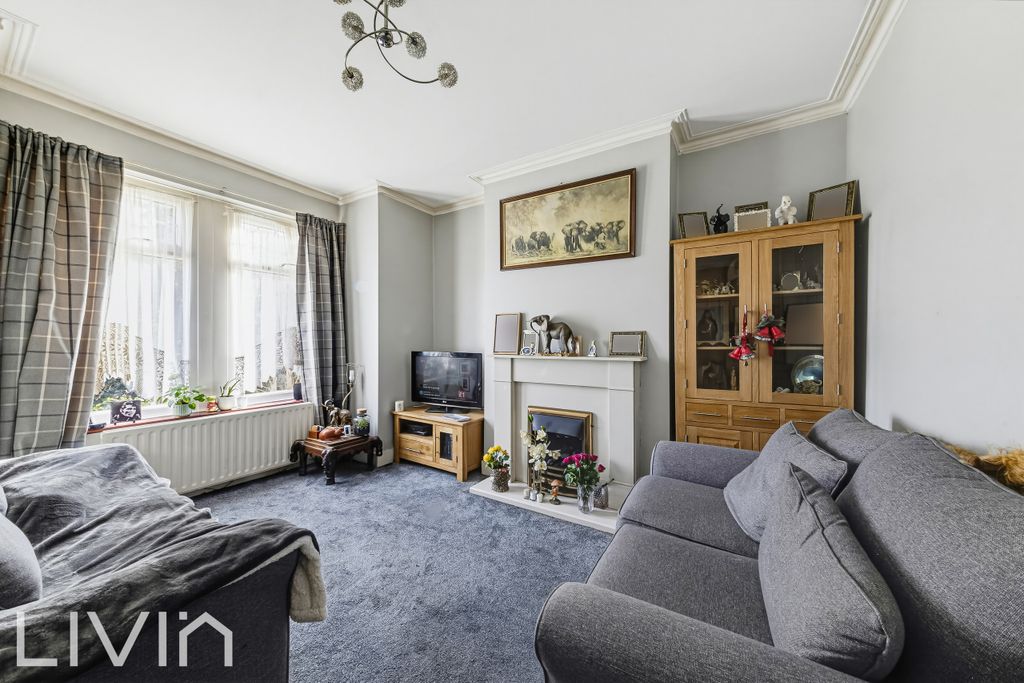 Property photo 3 of 12 3