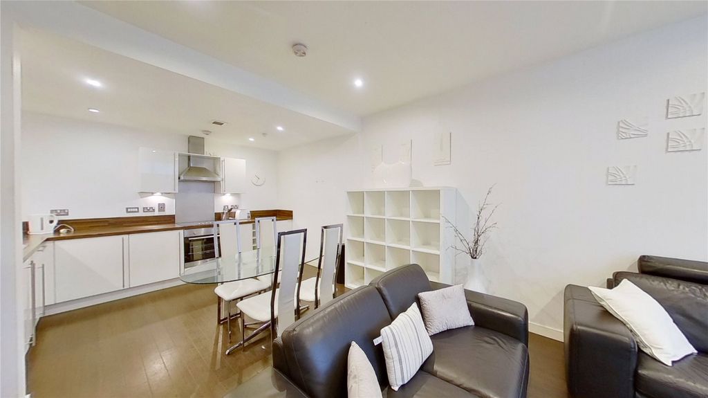 Property photo 2 of 12 Photo 2