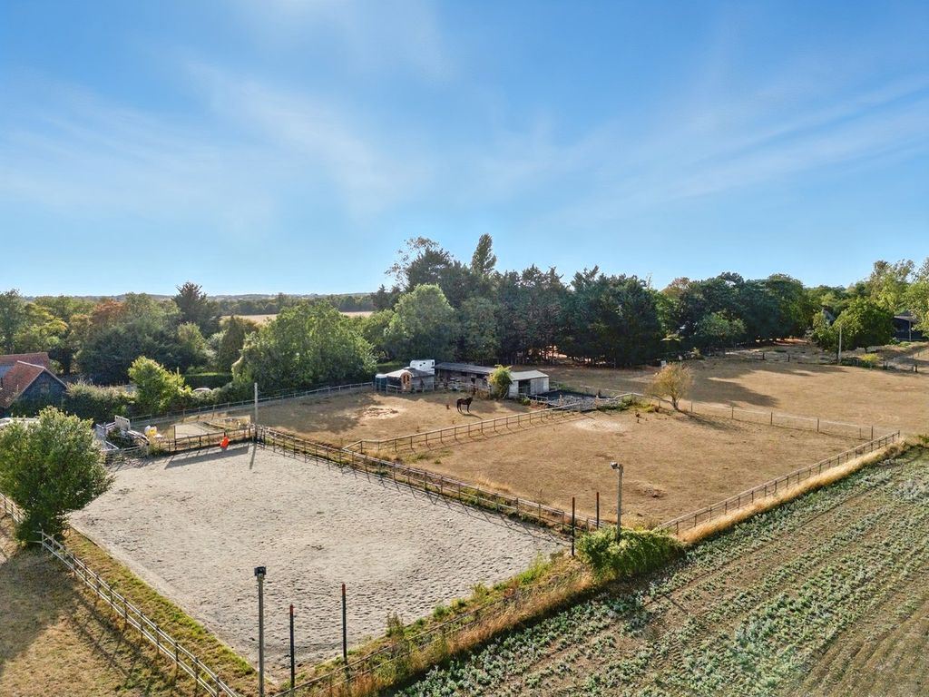 Property photo 2 of 35