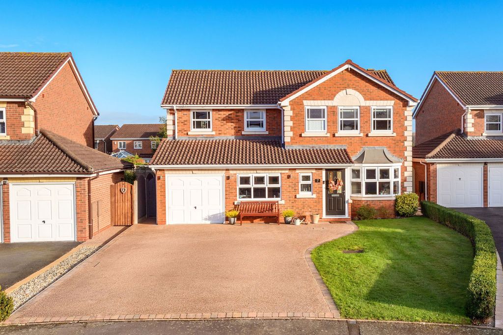 Property photo 1 of 35