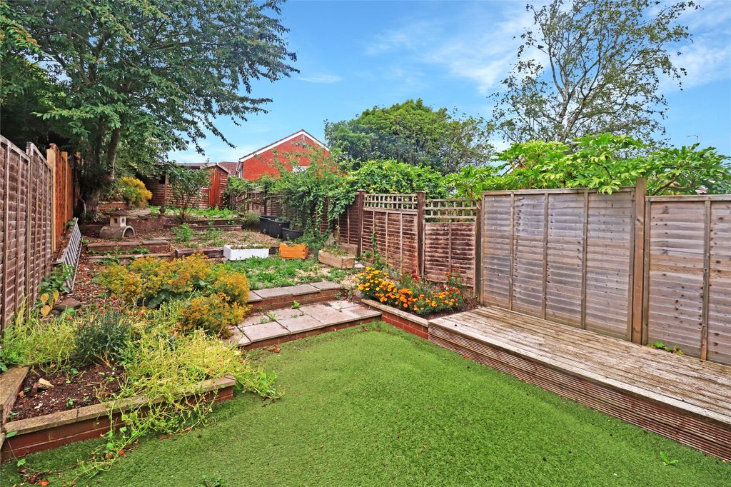 Property photo 2 of 12 Picture No. 27