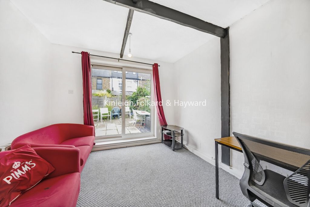 Property photo 2 of 12 B4Eb9B2c-d40c-4Ca7-8