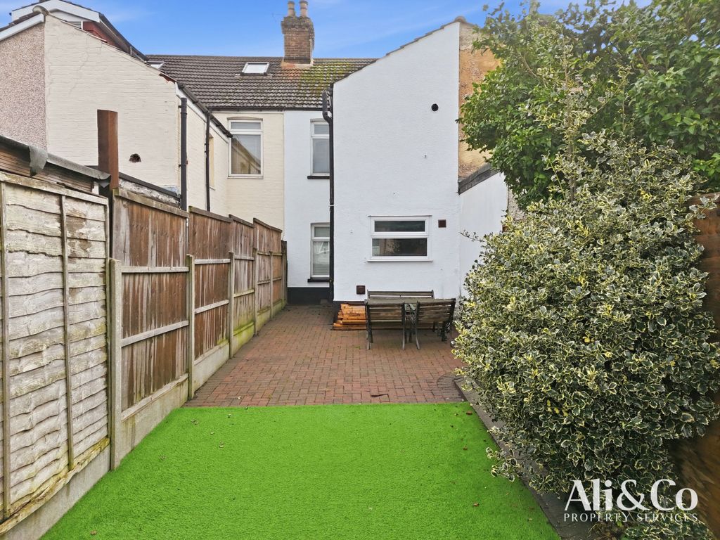 Property photo 2 of 18