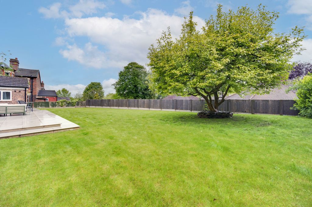 Property photo 3 of 51