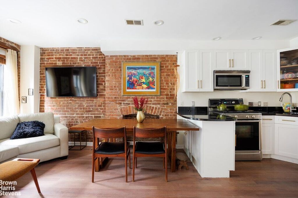 Property photo 3 of 9 <Alttext/>
