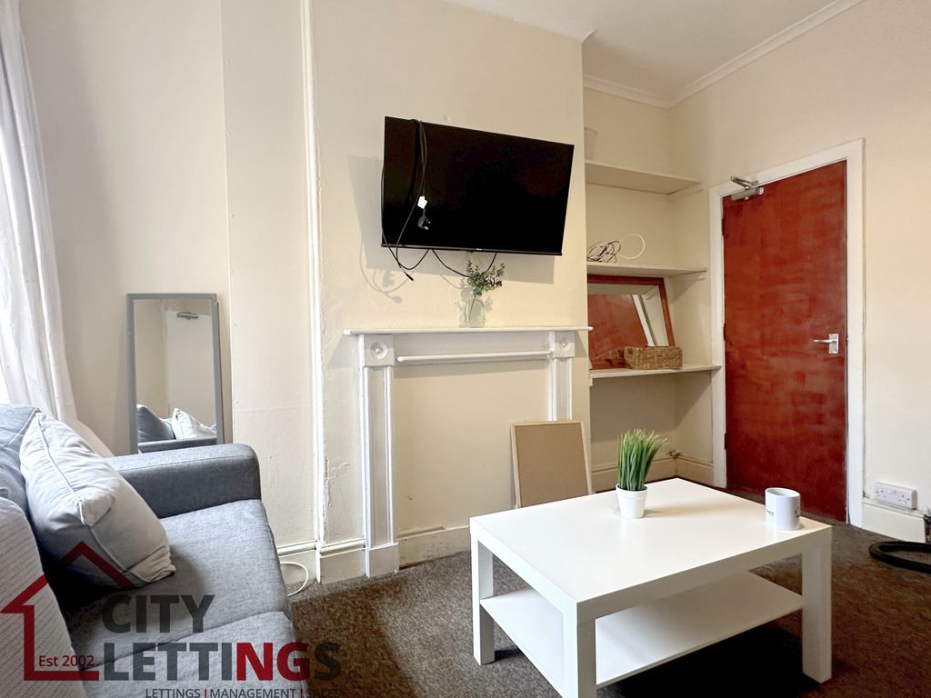 Property photo 2 of 28 Img_4931