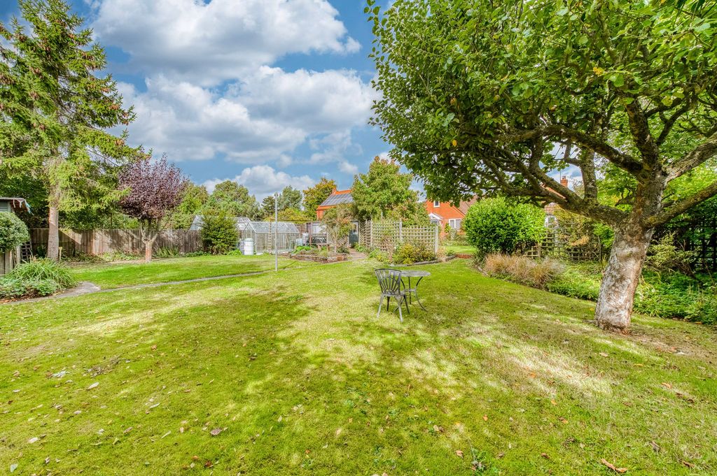 Property photo 2 of 25