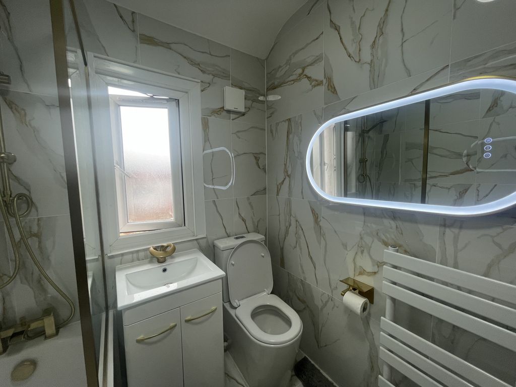 Property photo 3 of 6 Gallery