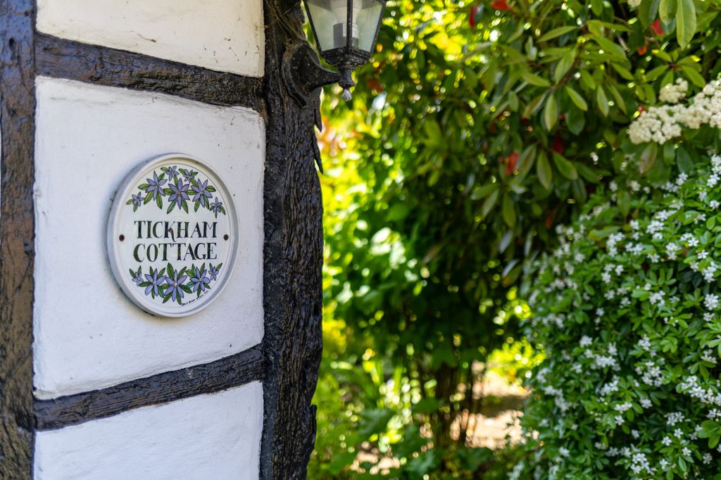 Property photo 3 of 42