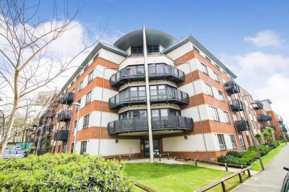 Property photo 1 of 9 Beautiful Two Bedroom Flat For Rent