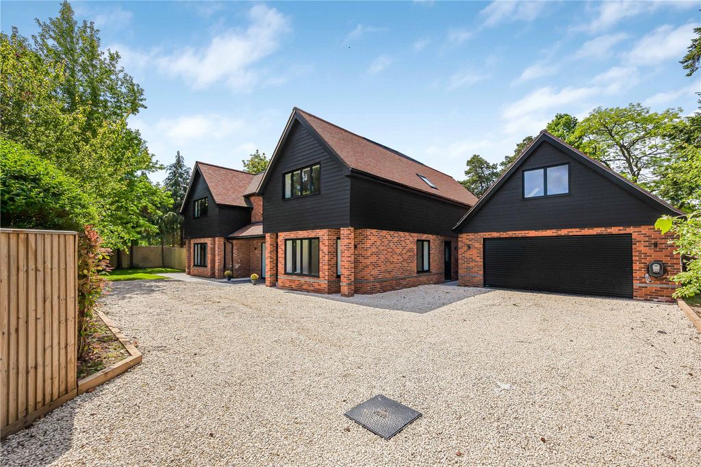 Property photo 1 of 31 Picture No. 02