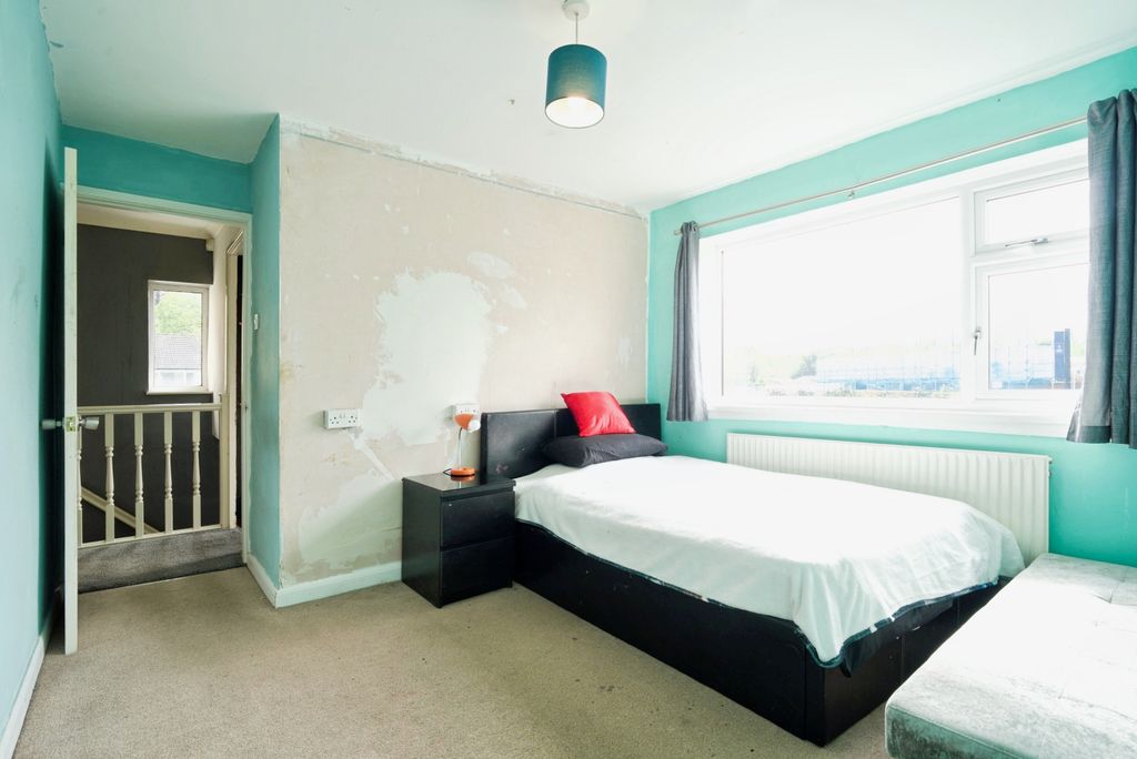 Additional image 17 of 4 bed semi-detached house for saleCrossley Lane, Huddersfield HD5