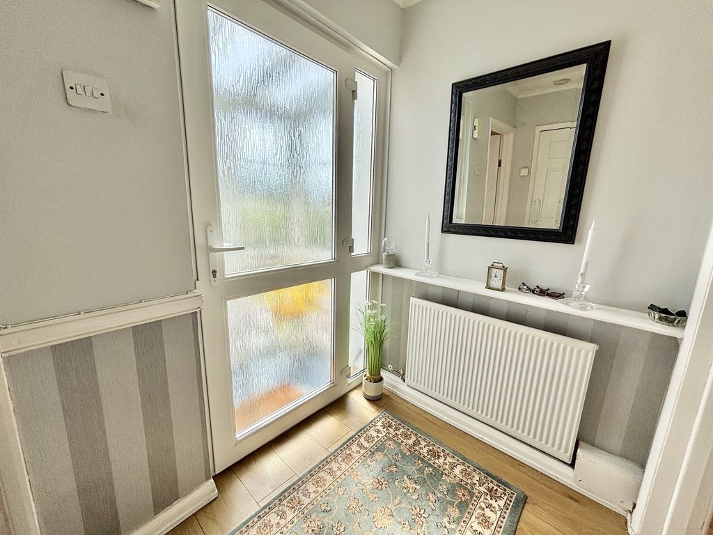 Property photo 3 of 35 Hall