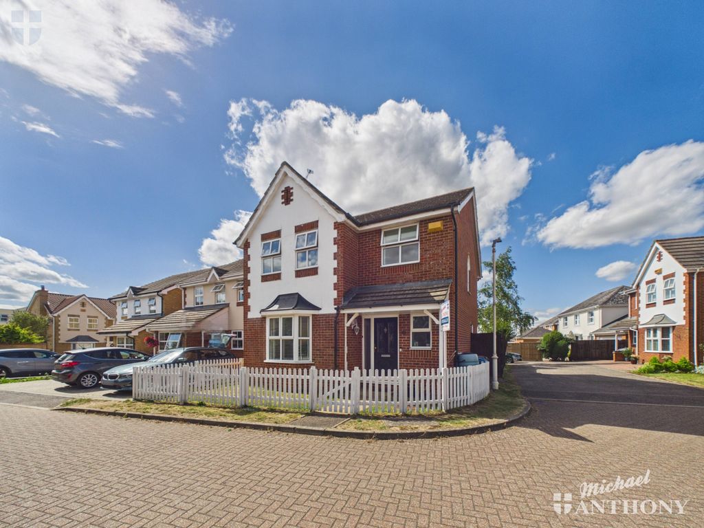 Property photo 1 of 17 Cam03218G0-Pr1089-Still005 (1)