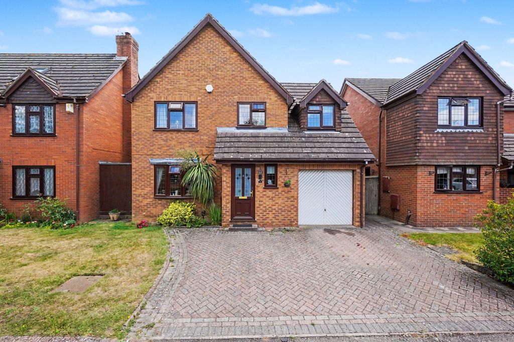 Property photo 2 of 27