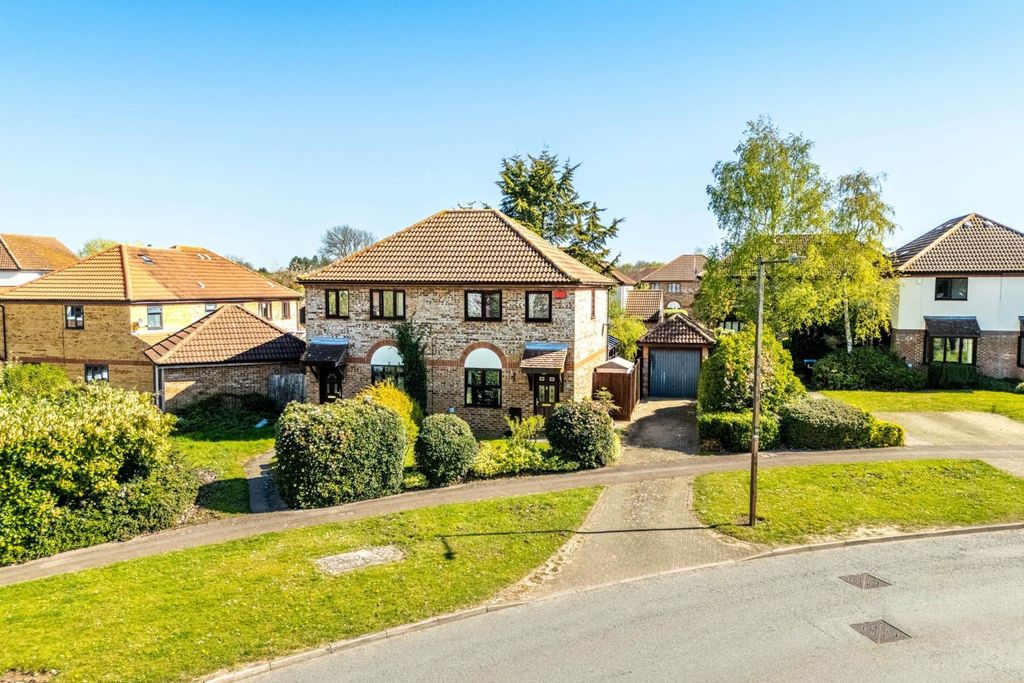 Property photo 1 of 18