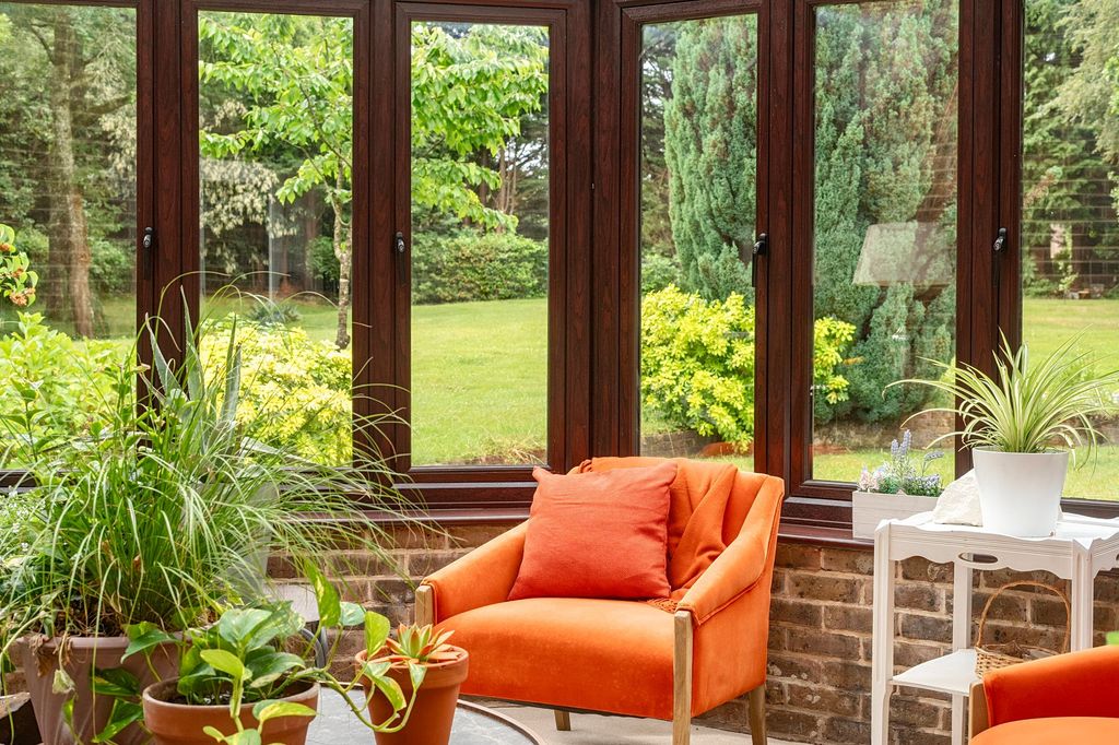 Property photo 2 of 34 Conservatory