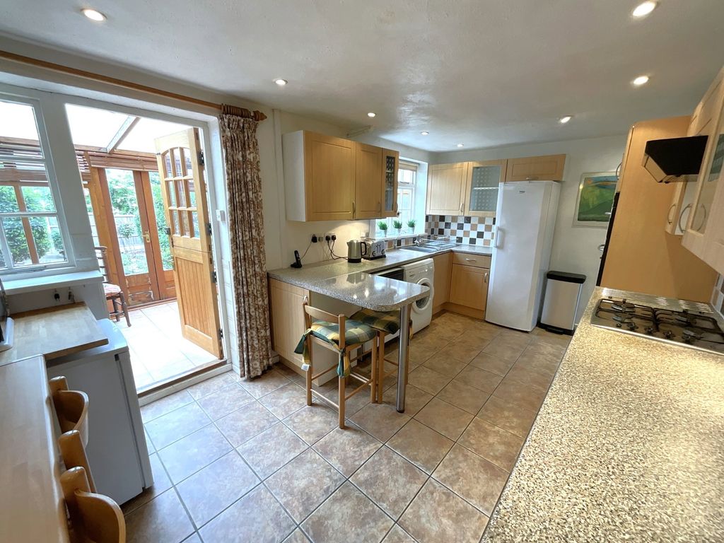 Property photo 3 of 22