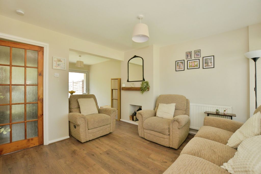 Property photo 2 of 19