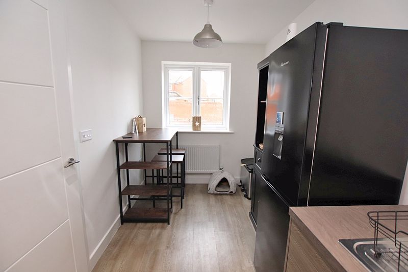 Property photo 3 of 10 Breakfast Kitchen Photo 2