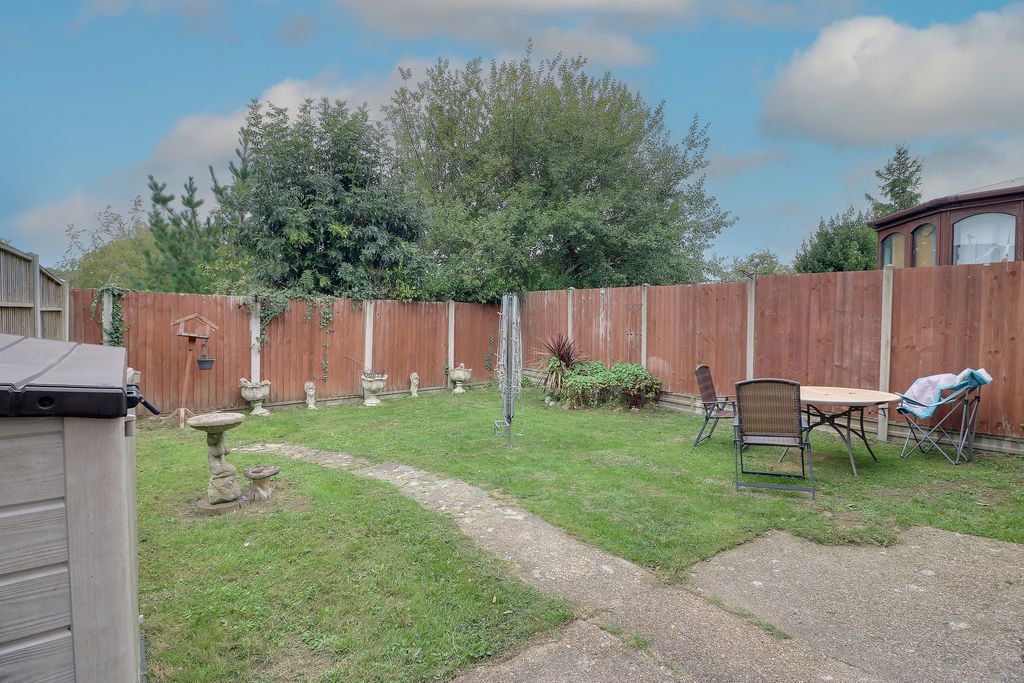 Property photo 2 of 8 Rear Garden