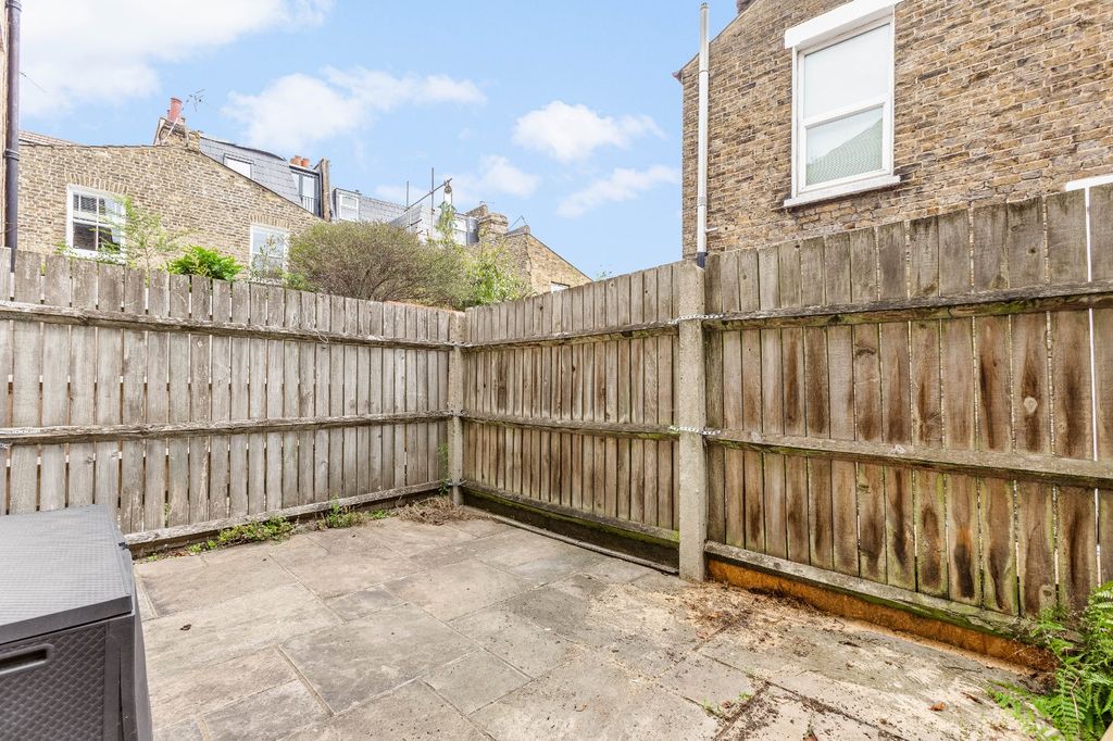 Property photo 2 of 7
