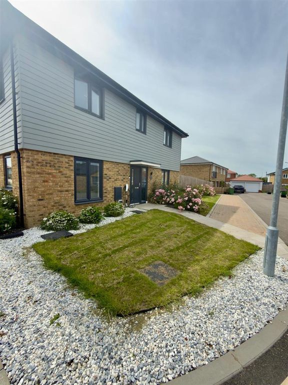 Property photo 2 of 37