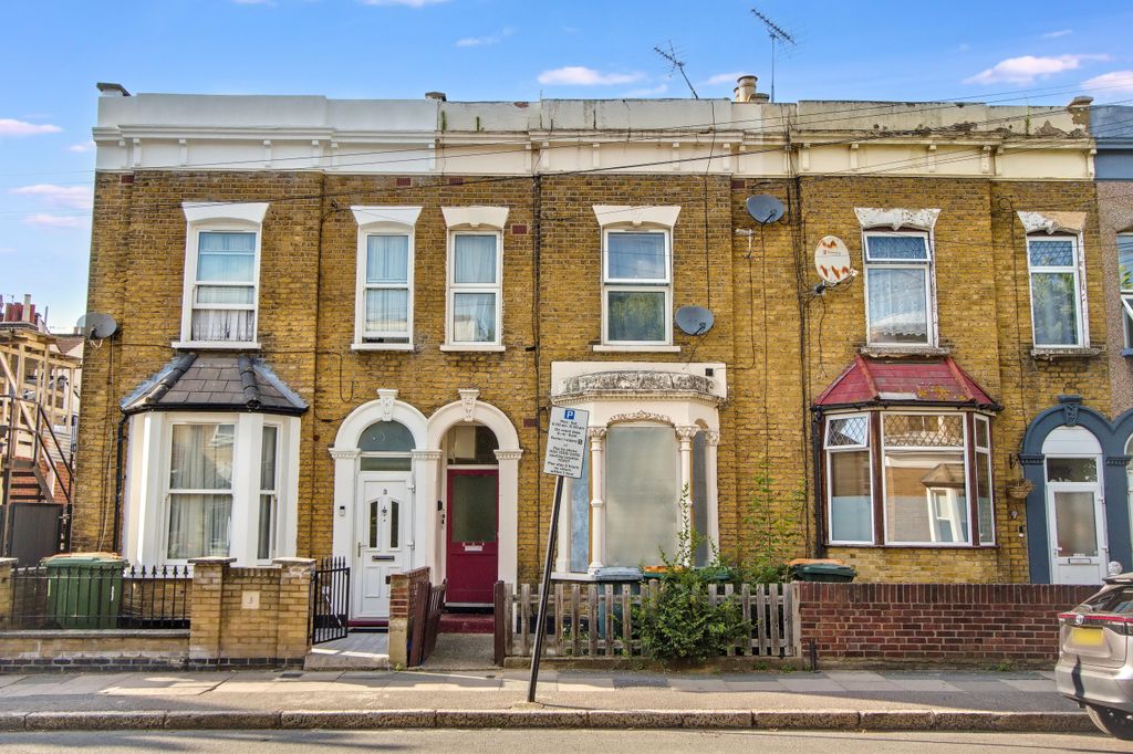 Property photo 1 of 12 Ground Floor Flat, 5 Ham Park Road, London E15 4He