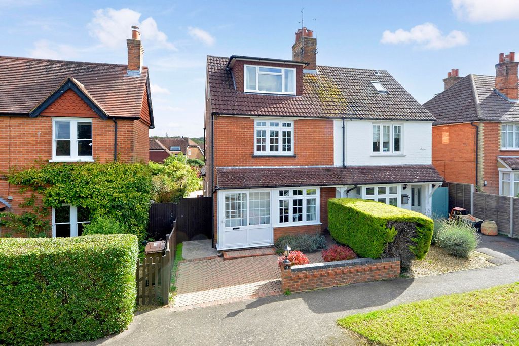 Property photo 1 of 16 Photo 17