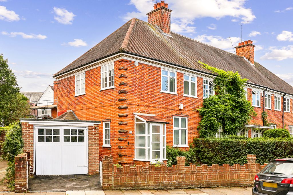 Property photo 1 of 15 External