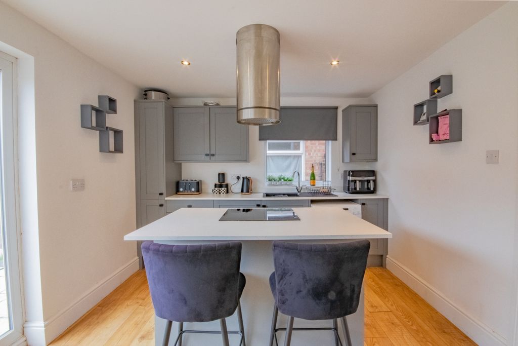 Property photo 2 of 14 Kitchen Diner