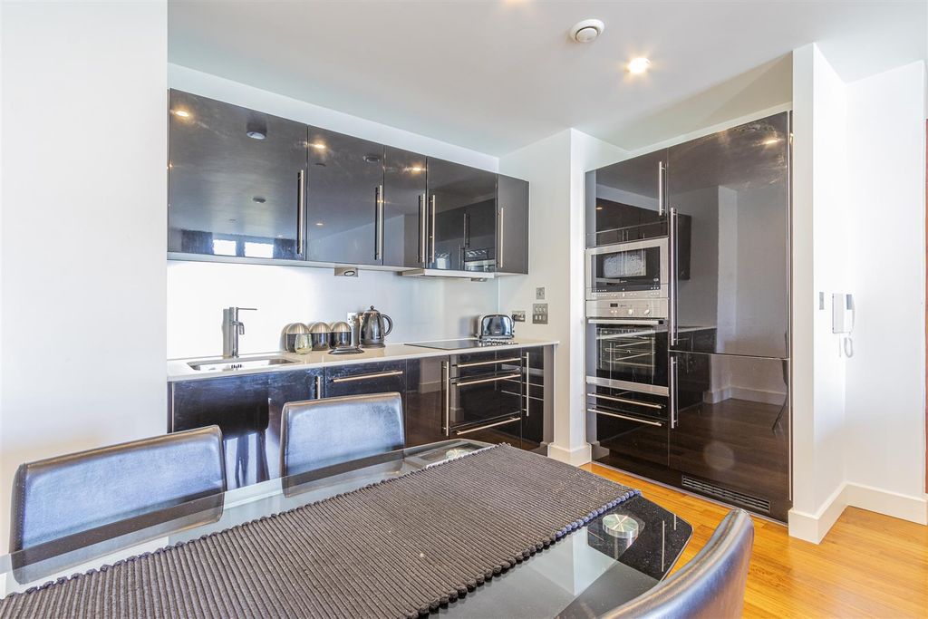 Property photo 3 of 12 The Hayes 90-8.Jpg