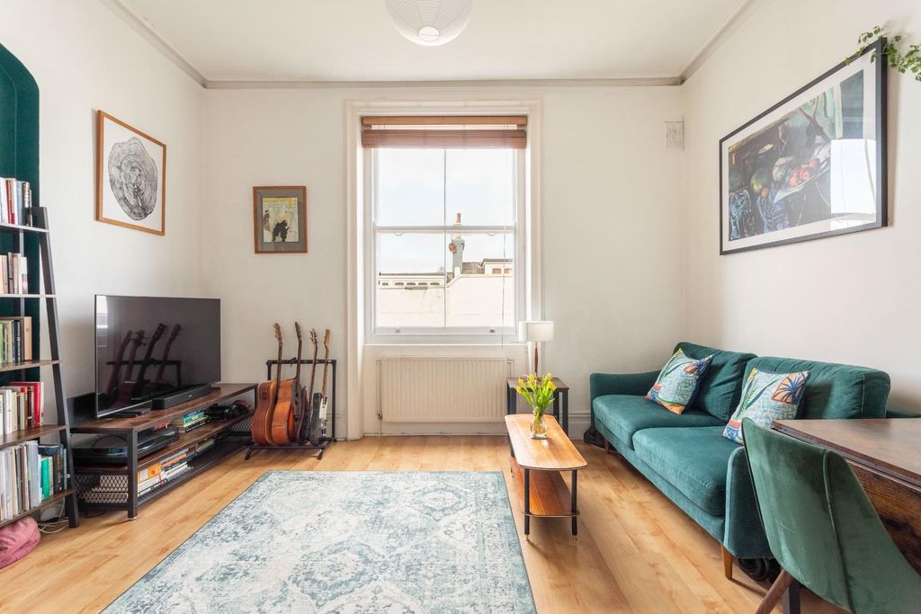 Property photo 2 of 16 Cromwell Road-4.Jpg