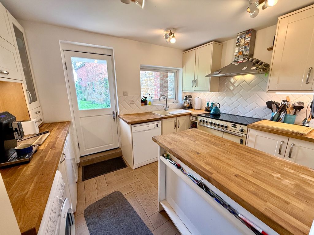 Property photo 2 of 41 5096294