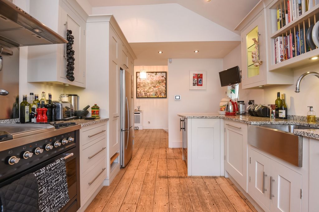Property photo 1 of 15 Kitchen