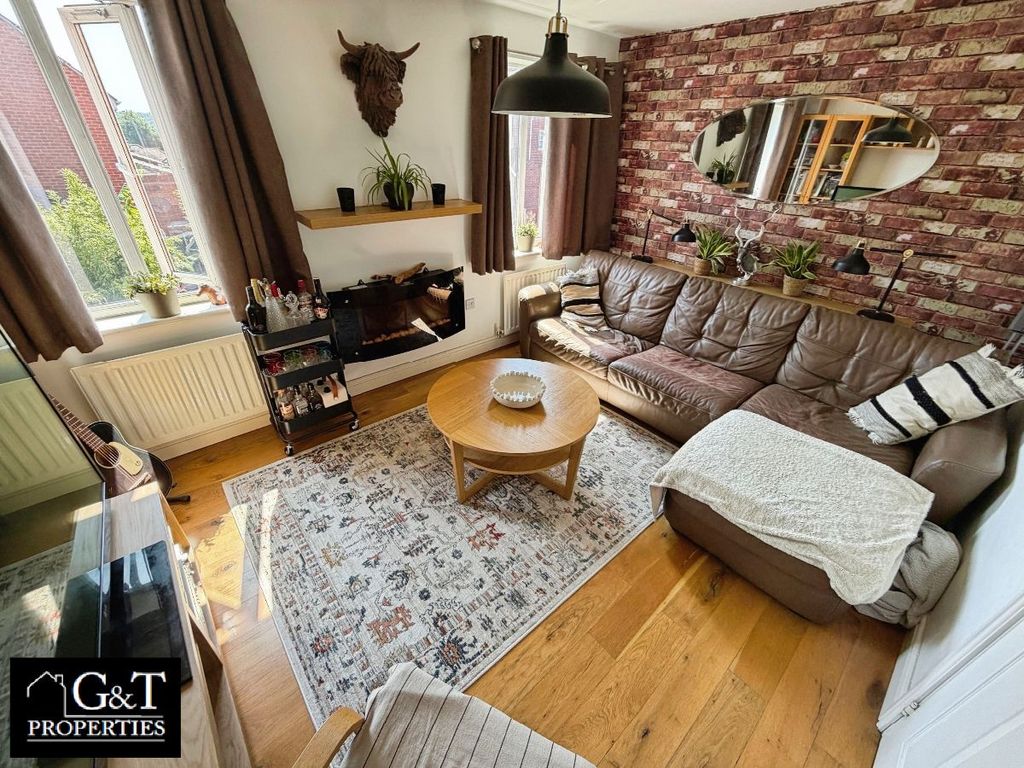 Property photo 2 of 27